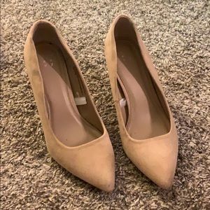 Nude suede look pumps ✨